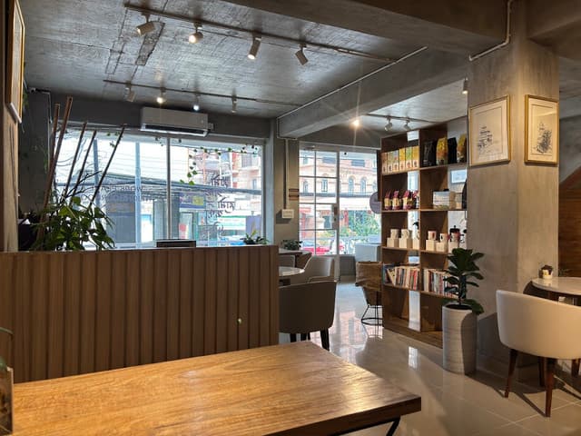 Place photo 5