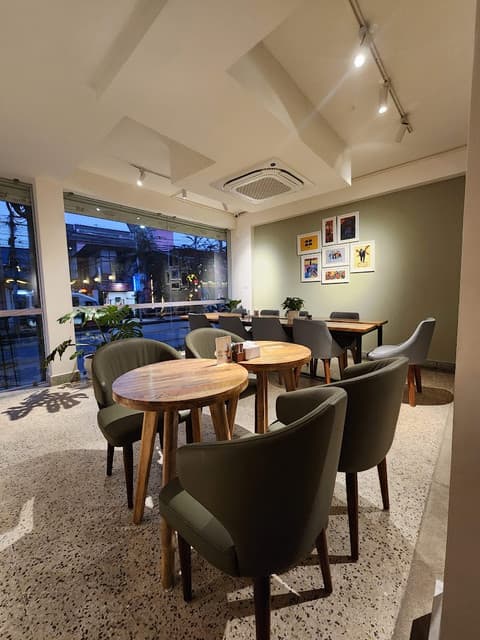 Place photo 6
