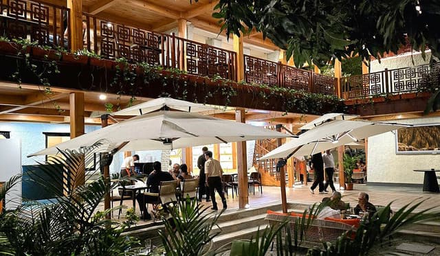 BANMANCHE The Himalayan Courtyard